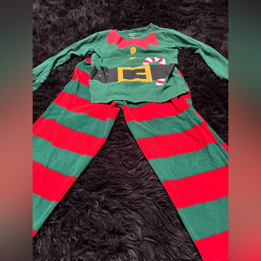 Cat & Jack Green and Red Kids Pajama Set